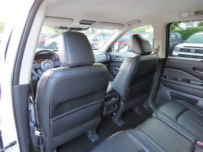 2024 Nissan Pathfinder SL