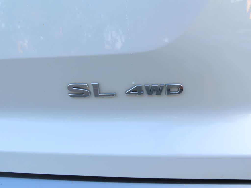 2024 Nissan Pathfinder SL