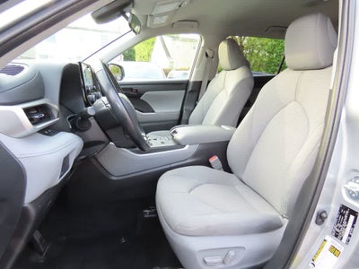 2022 Toyota Highlander Hybrid LE