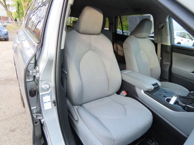 2022 Toyota Highlander Hybrid LE