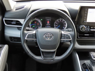 2022 Toyota Highlander Hybrid LE
