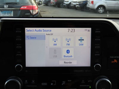 2022 Toyota Highlander Hybrid LE