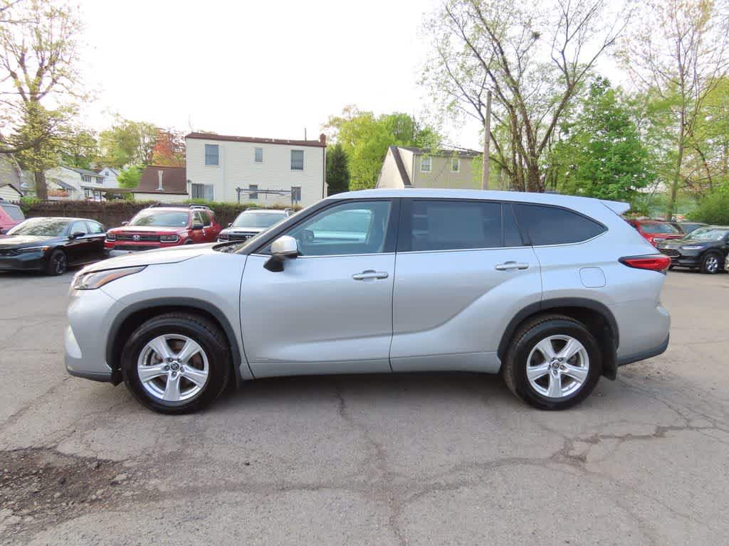 2022 Toyota Highlander Hybrid LE