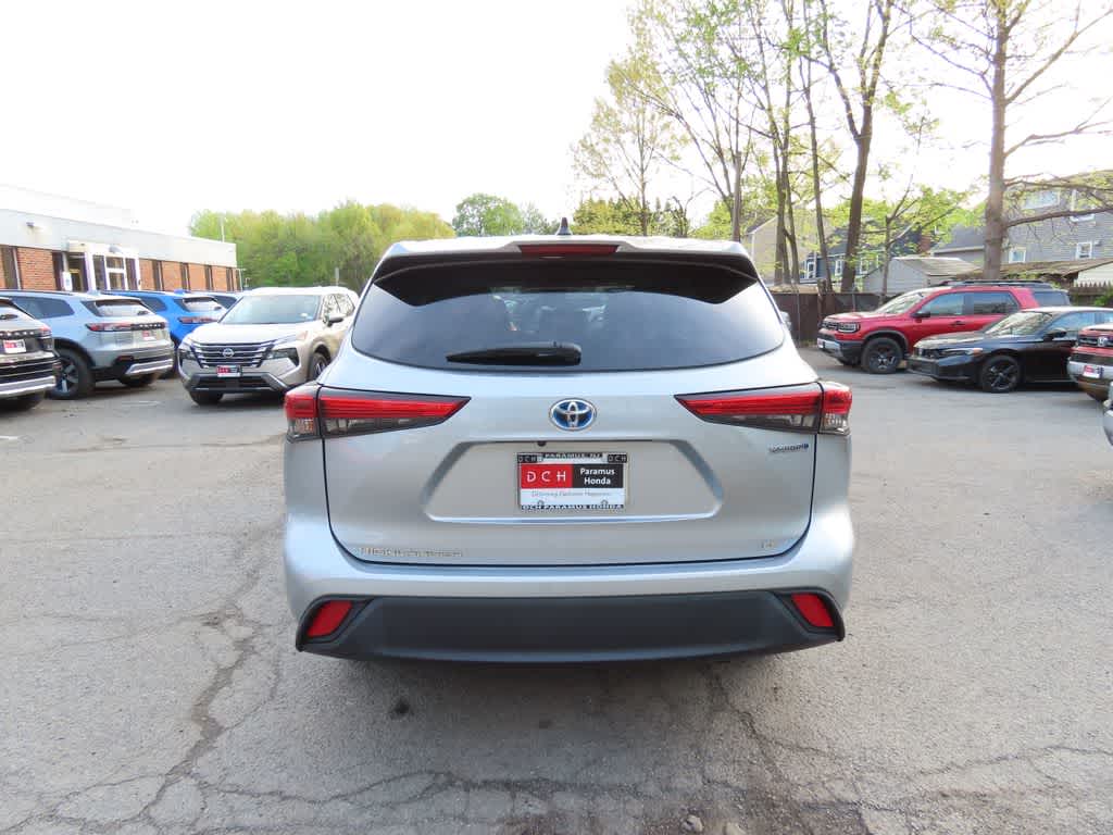 2022 Toyota Highlander Hybrid LE