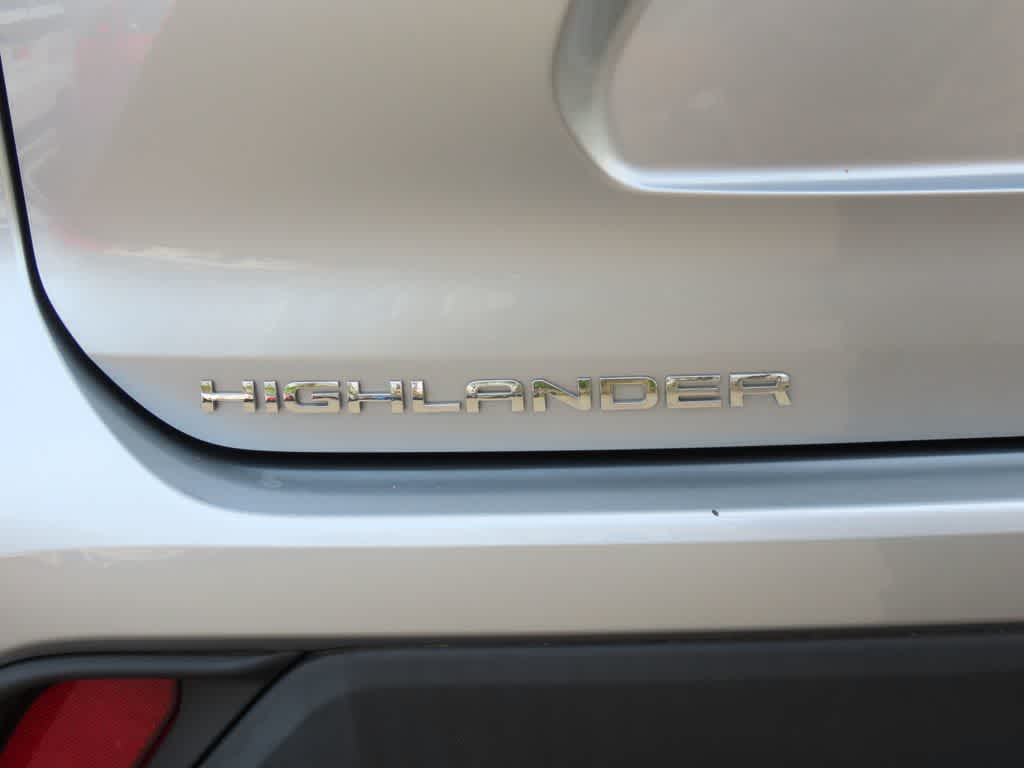 2022 Toyota Highlander Hybrid LE