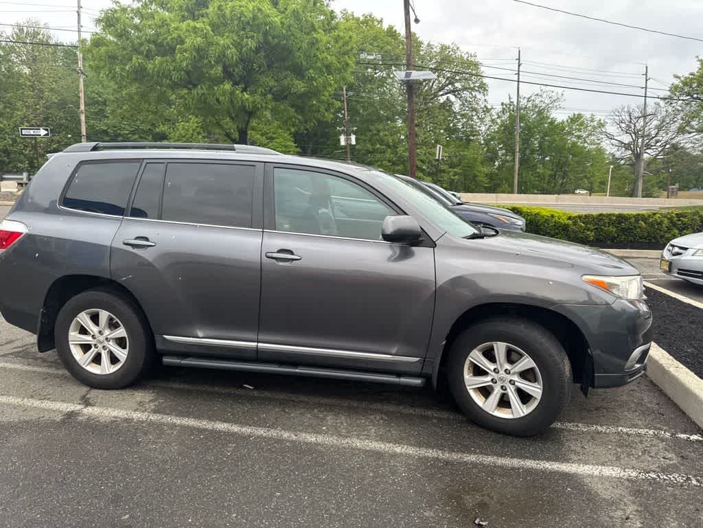 2013 Toyota Highlander SE