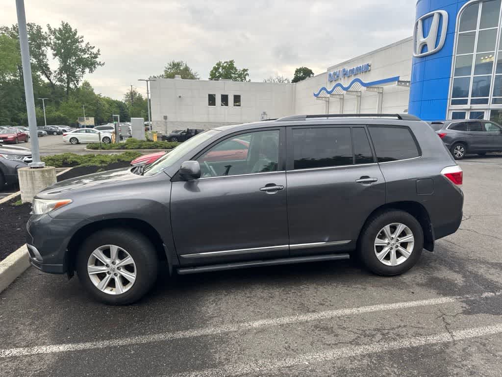 2013 Toyota Highlander SE