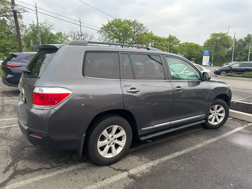 2013 Toyota Highlander SE