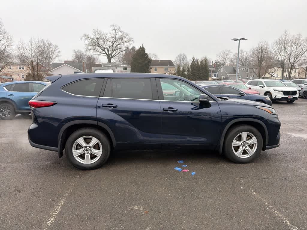 2021 Toyota Highlander LE
