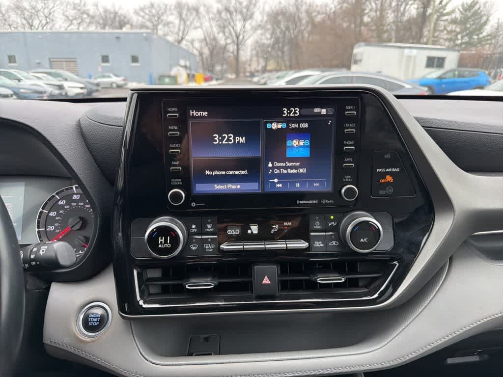 2021 Toyota Highlander LE