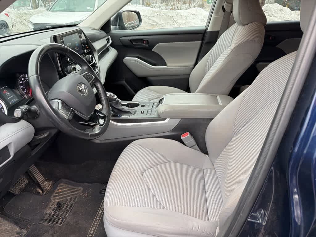 2021 Toyota Highlander LE