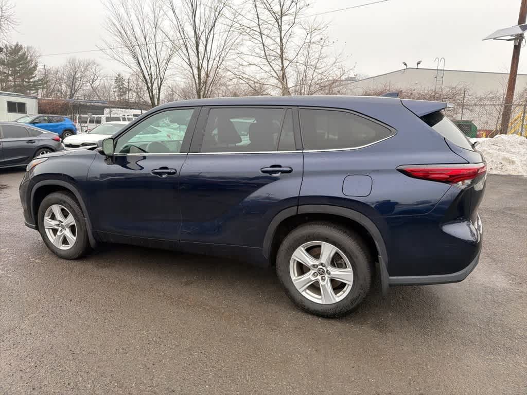 2021 Toyota Highlander LE