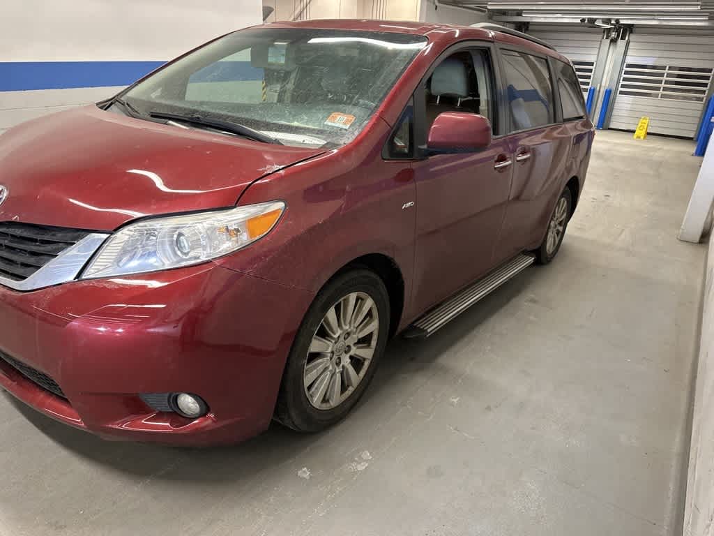 2017 Toyota Sienna XLE