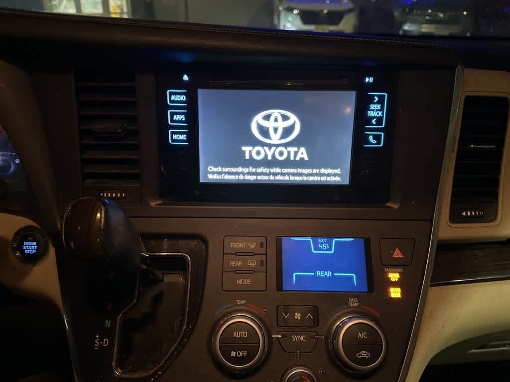2017 Toyota Sienna XLE