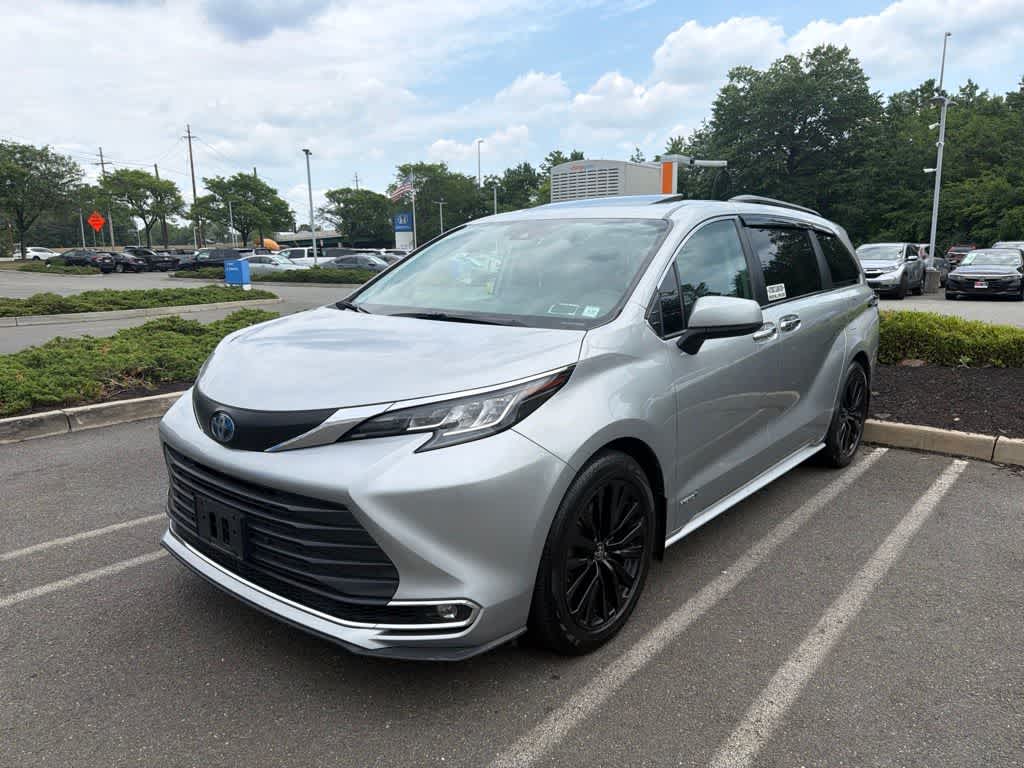 2021 Toyota Sienna XLE