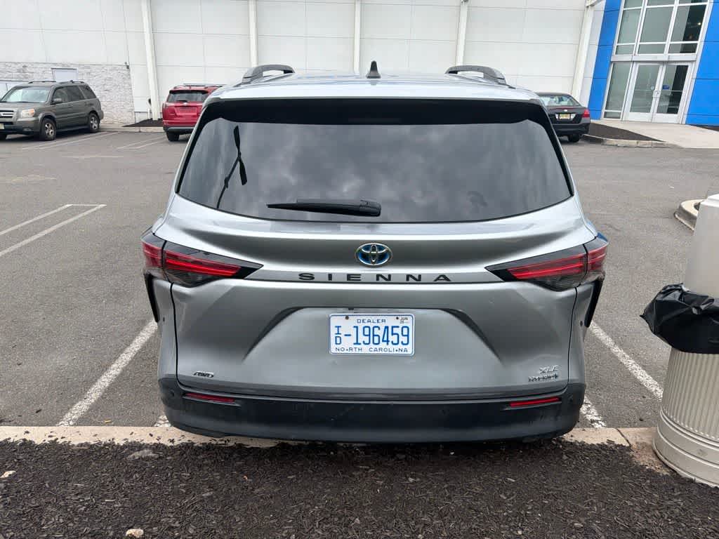 2021 Toyota Sienna XLE