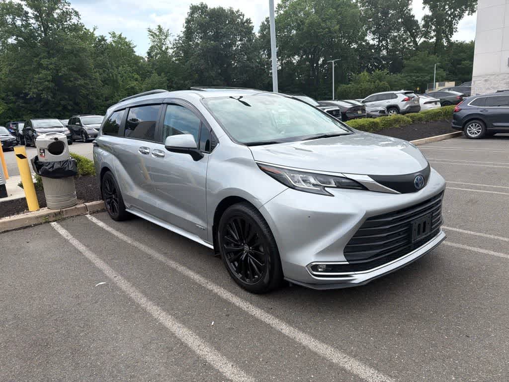 2021 Toyota Sienna XLE