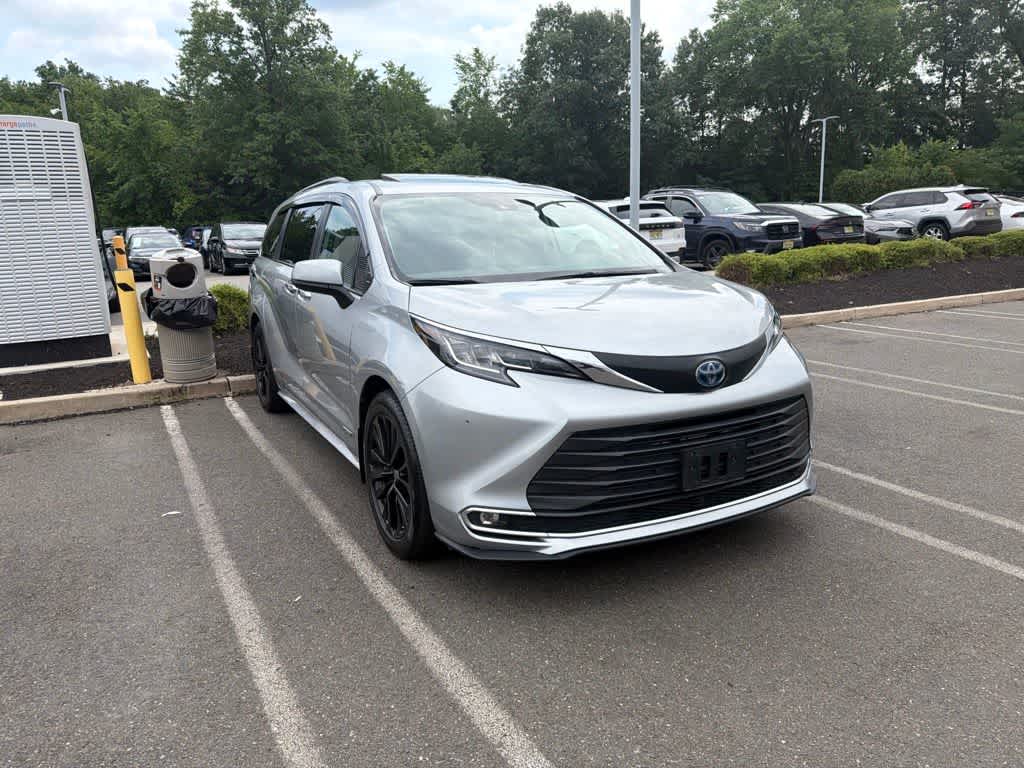 2021 Toyota Sienna XLE