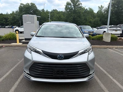 2021 Toyota Sienna XLE