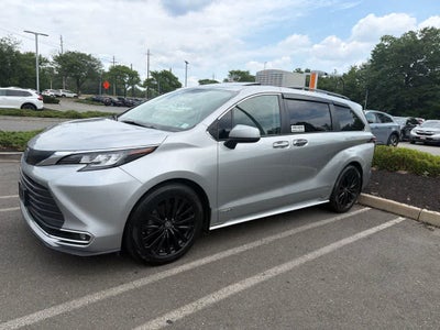 2021 Toyota Sienna XLE