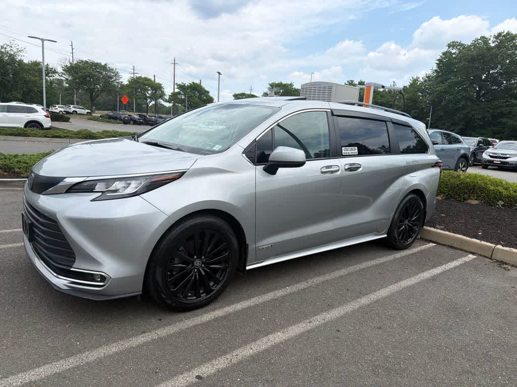 2021 Toyota Sienna XLE