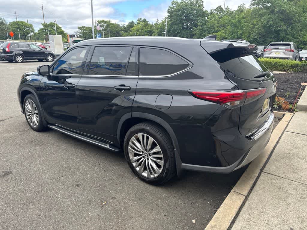 2023 Toyota Highlander Platinum