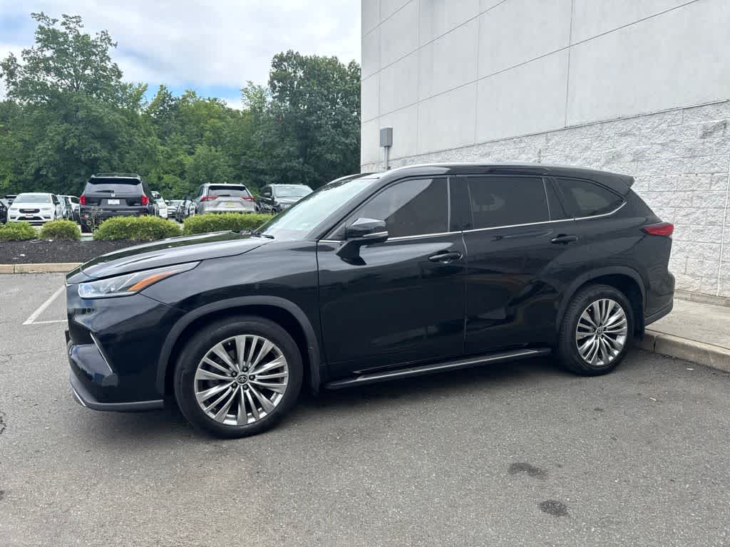 2023 Toyota Highlander Platinum