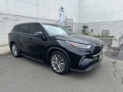 2023 Toyota Highlander Platinum