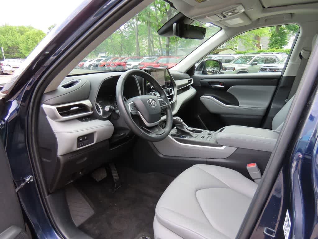 2023 Toyota Highlander XLE