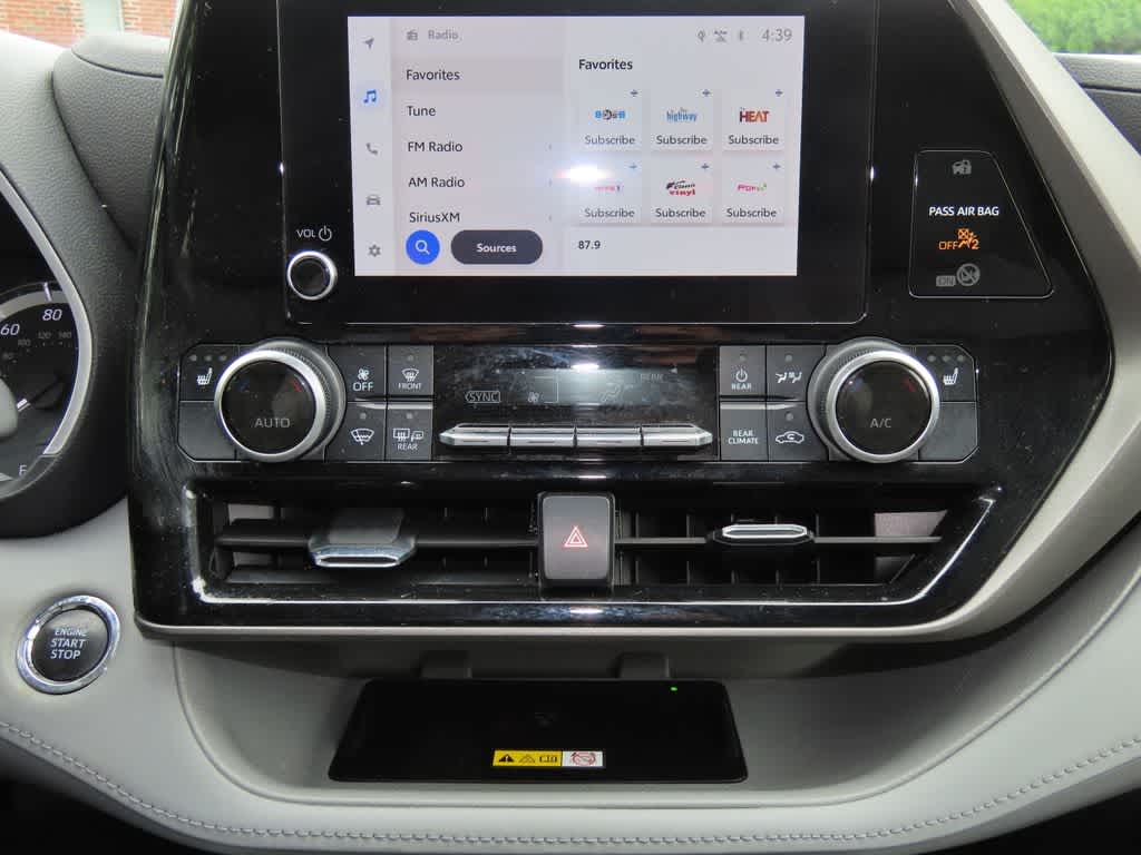 2023 Toyota Highlander XLE