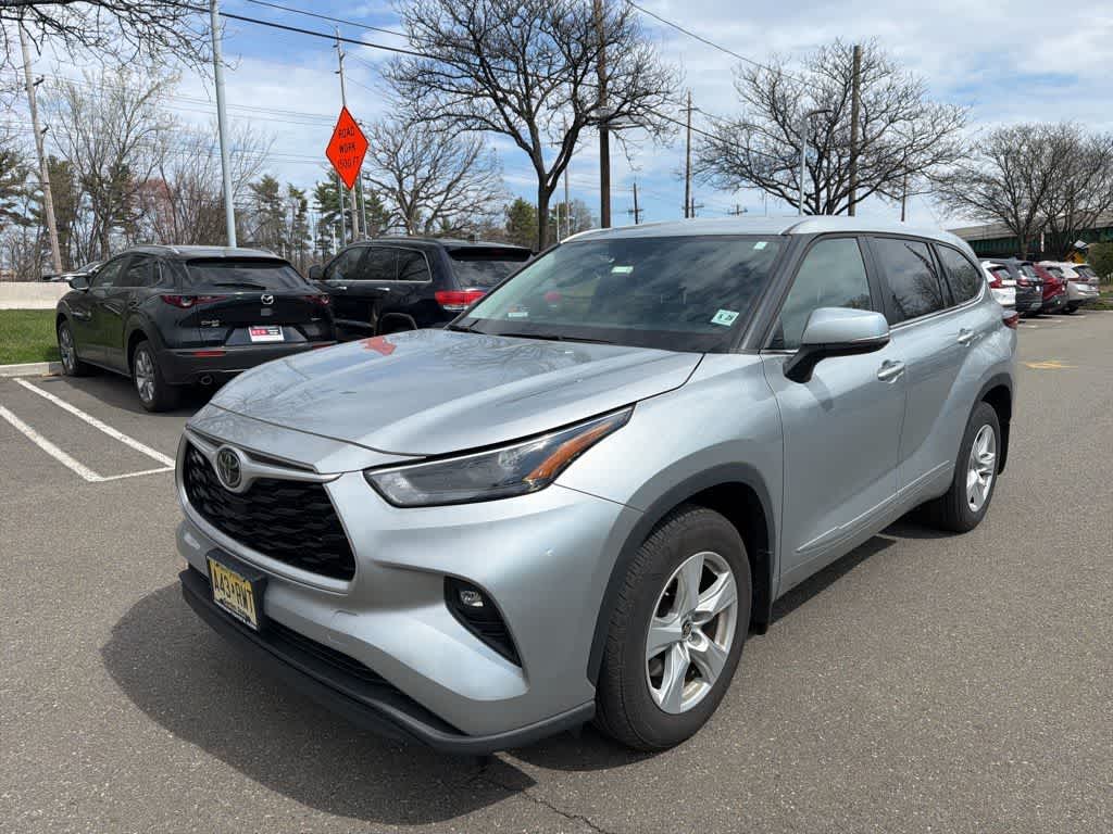 2023 Toyota Highlander LE