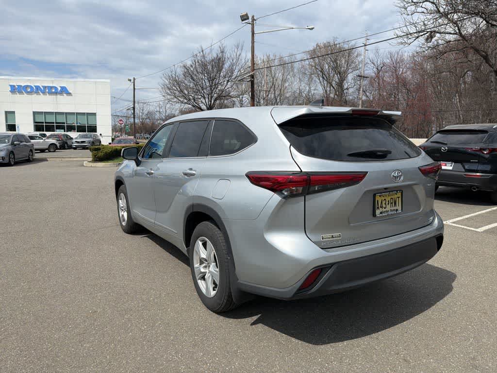 2023 Toyota Highlander LE