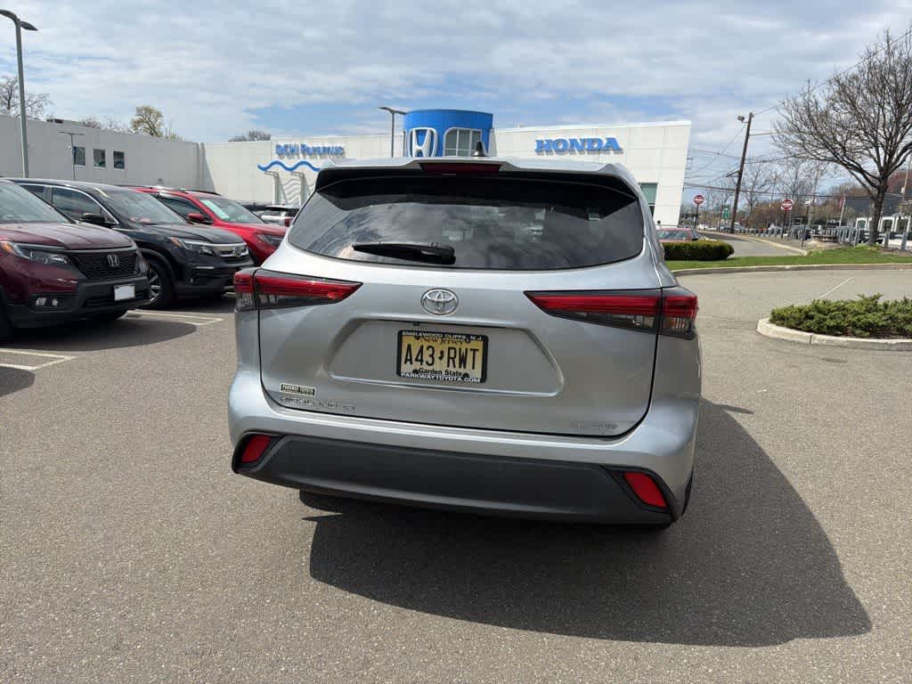 2023 Toyota Highlander LE