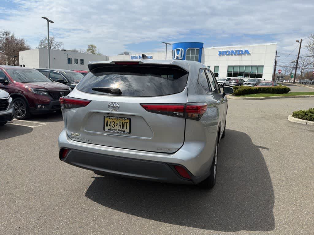 2023 Toyota Highlander LE