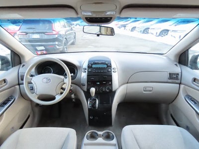 2010 Toyota Sienna LE