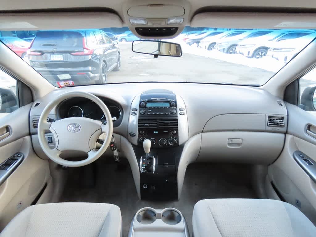 2010 Toyota Sienna LE