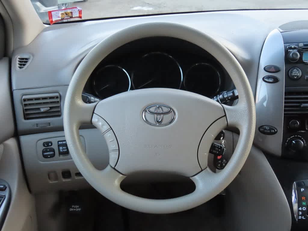 2010 Toyota Sienna LE