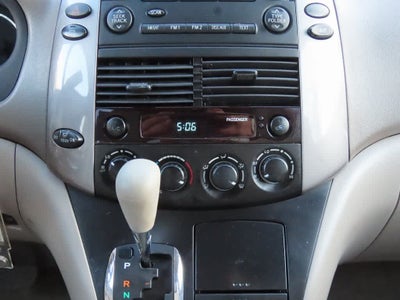 2010 Toyota Sienna LE