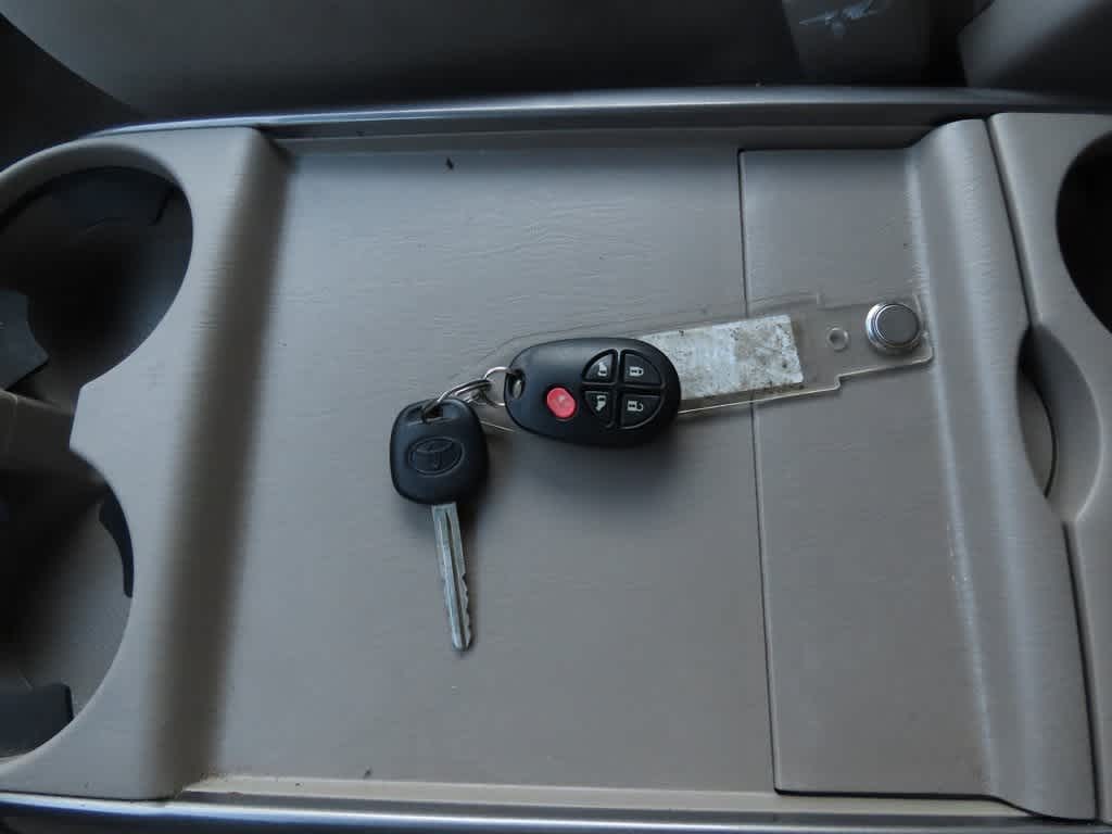 2010 Toyota Sienna LE