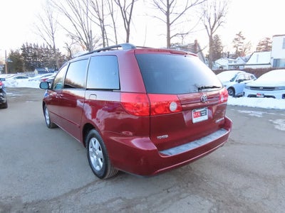 2010 Toyota Sienna LE
