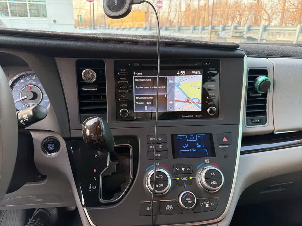 2018 Toyota Sienna XLE