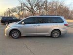 2018 Toyota Sienna XLE