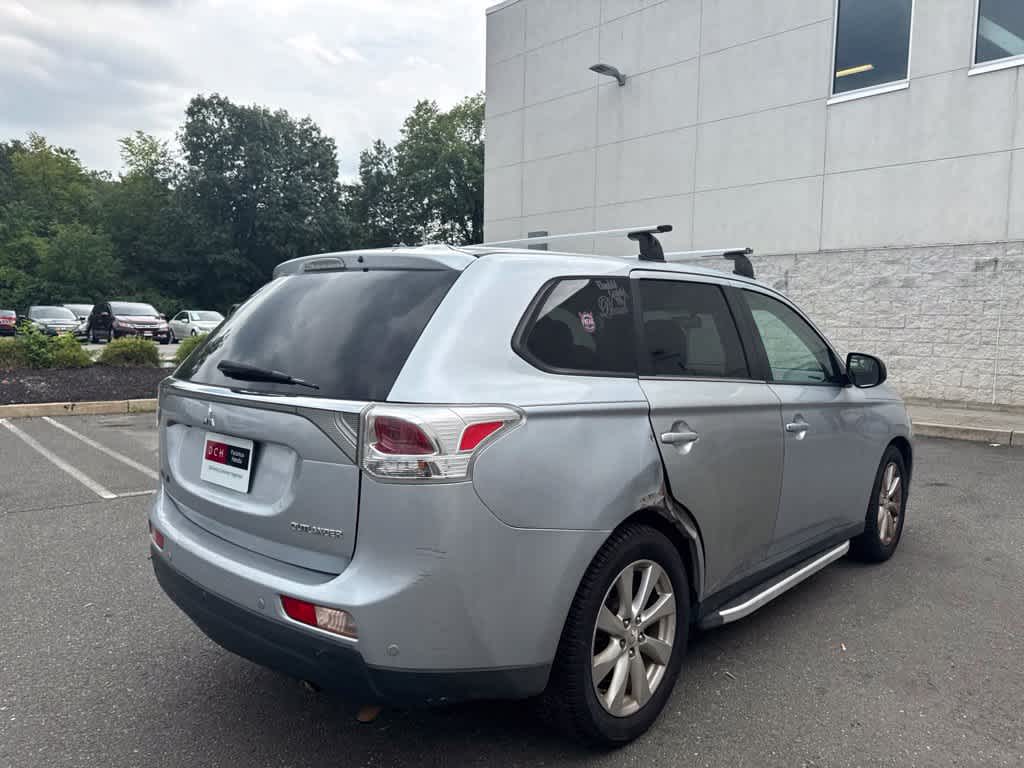 2014 Mitsubishi Outlander SE