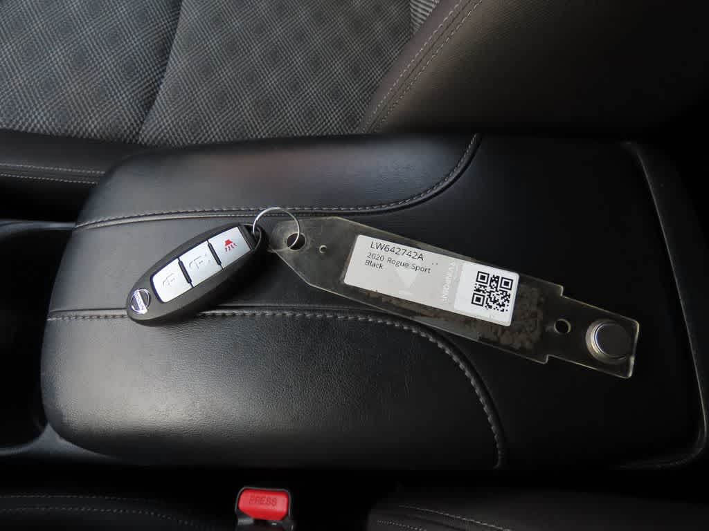 2020 Nissan Rogue Sport SV