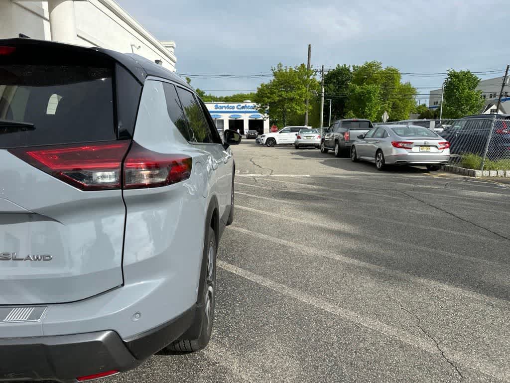2025 Nissan Rogue SL