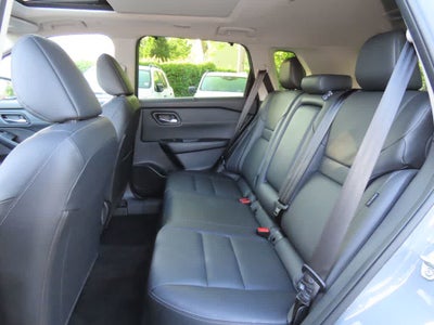 2025 Nissan Rogue SL