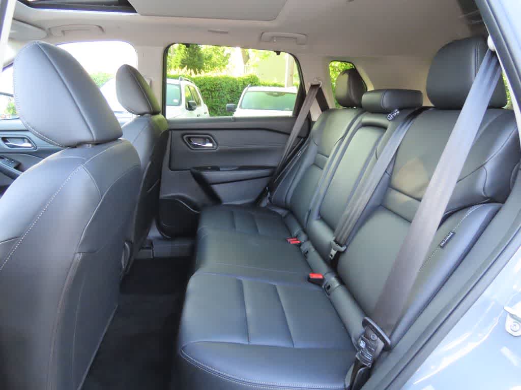 2025 Nissan Rogue SL