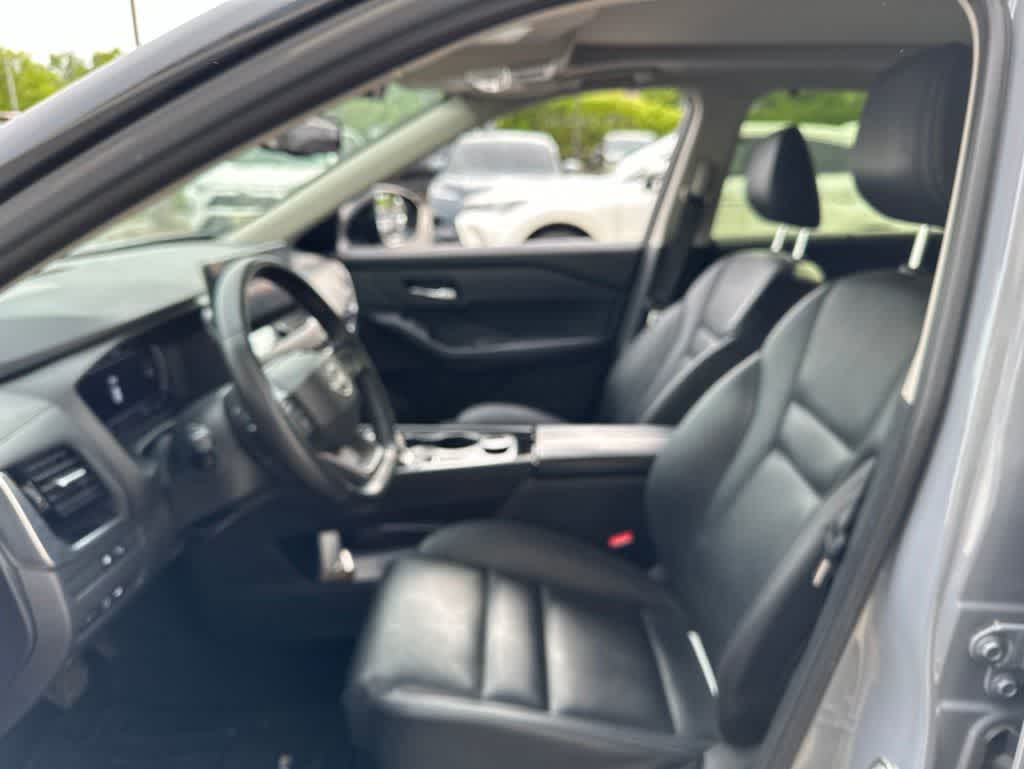 2025 Nissan Rogue SL