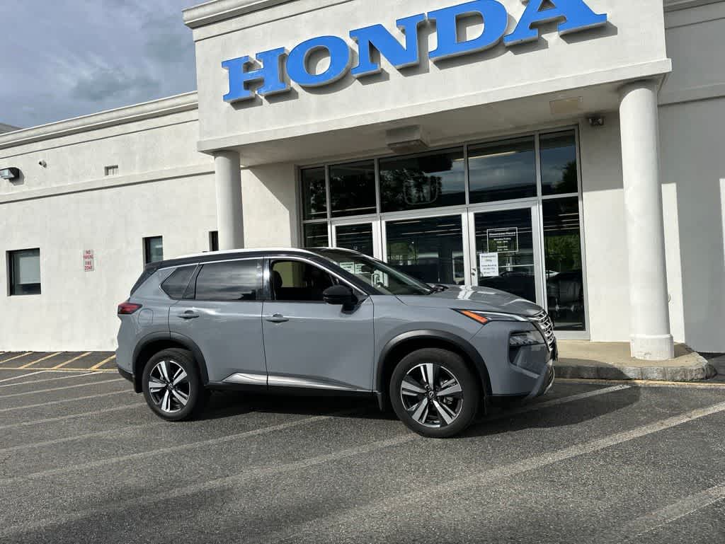 2025 Nissan Rogue SL