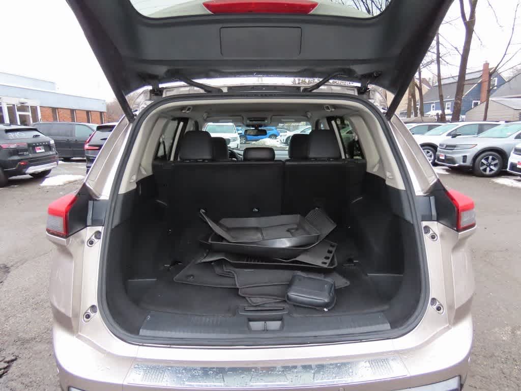 2025 Nissan Rogue SL